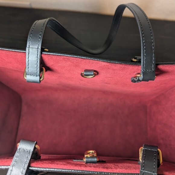 Louis Vuitton OnTheGo mm - Picture 6 of 11